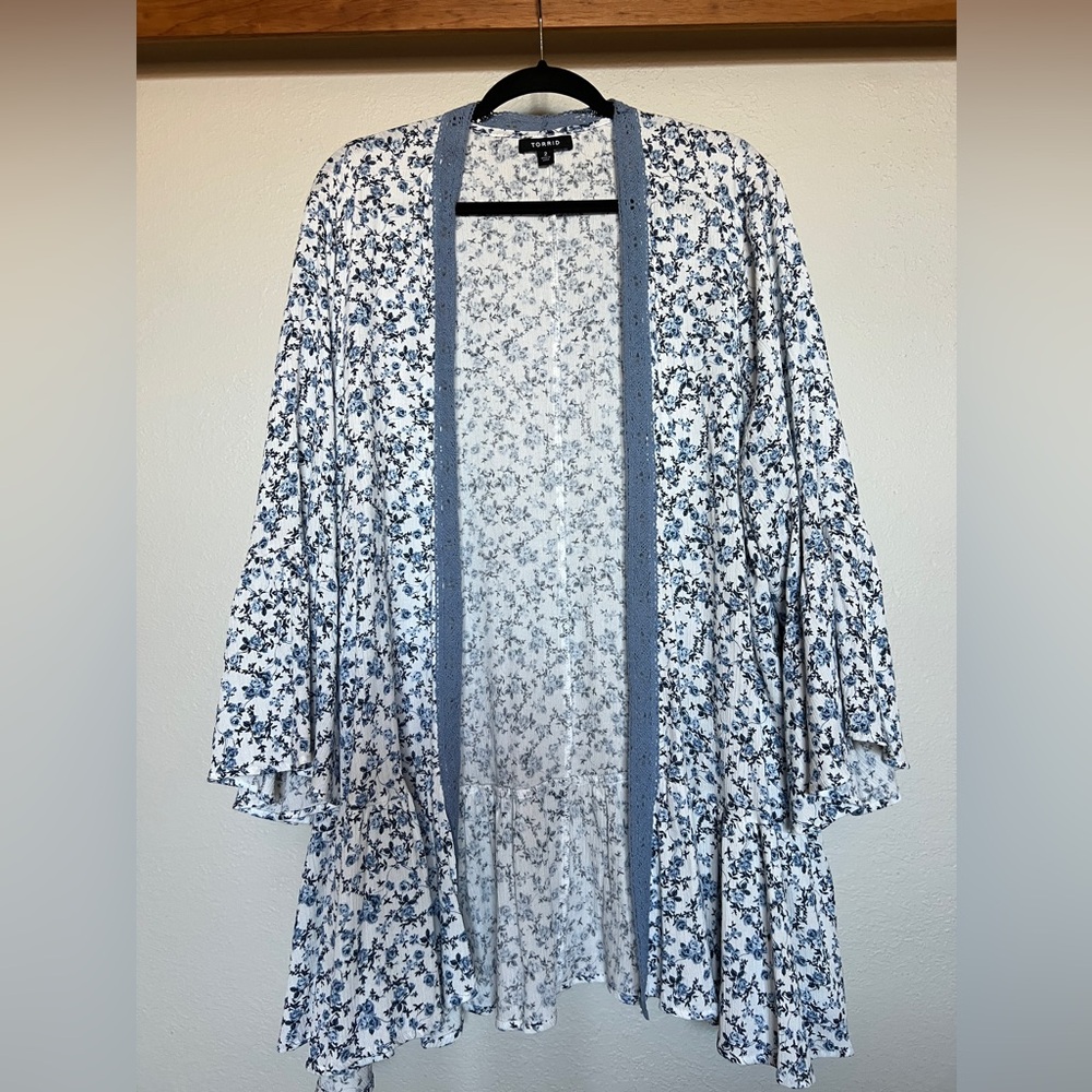 Torrid Kimono Size 2